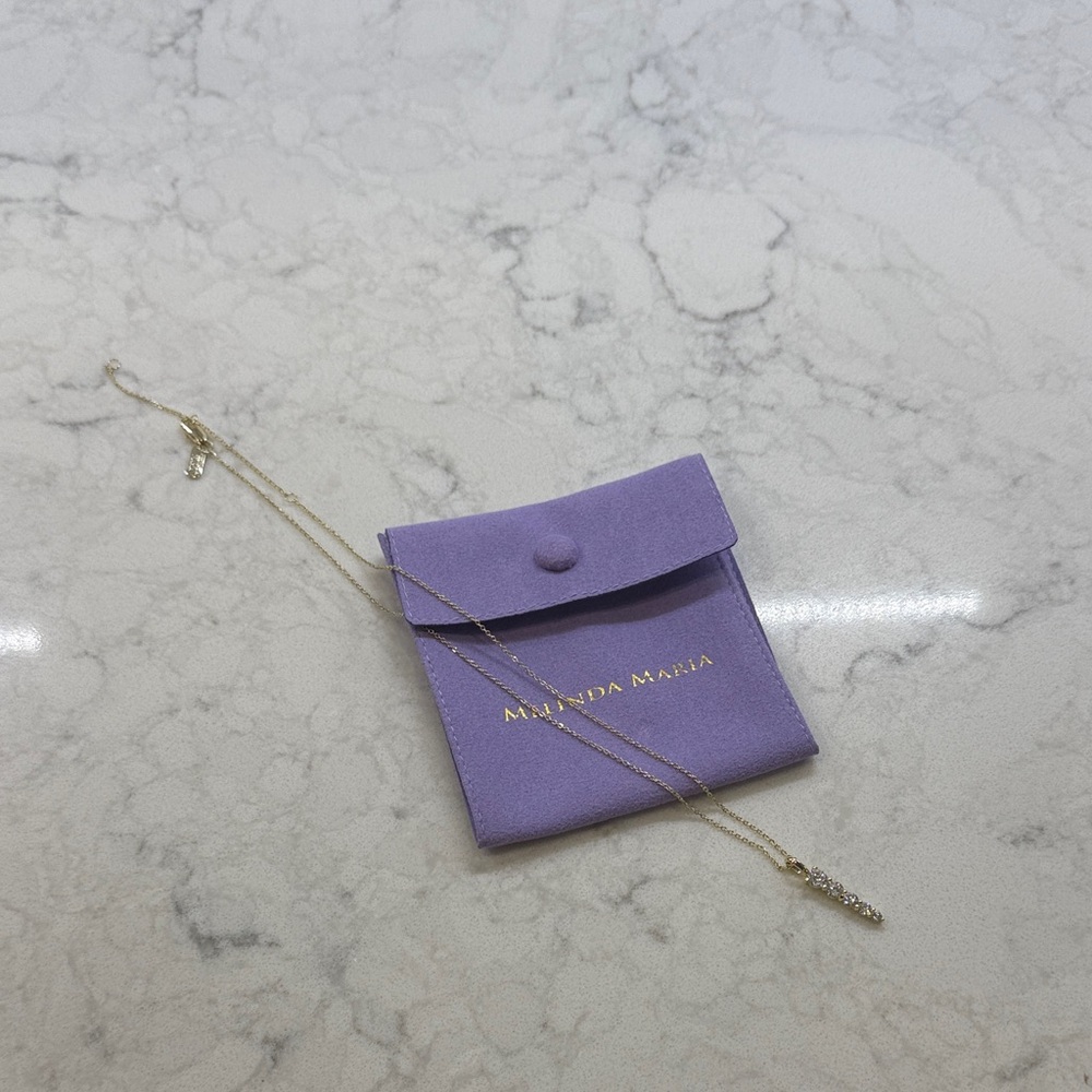 Gold Necklace with Pendant - Picture 2 of 5